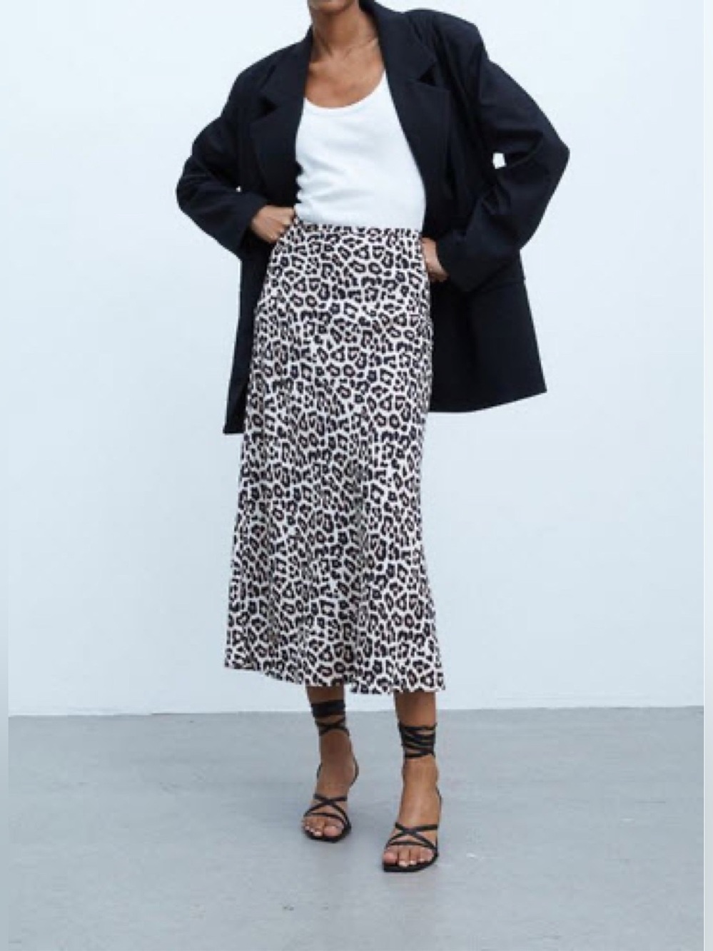 🐆✨ H&M Leopard Print Midi Skirt Size 8 A-Line Flowy Flared Hem